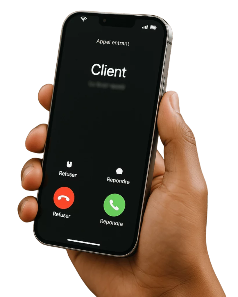 Main tenant un smartphone affichant un appel entrant d’un client, illustrant la réception d’appels professionnels avec iGoFlex.
